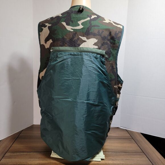 Game Winner Sportswear Camo Hunting Vest - Size Medium 38/40 - Picture 3 of 7